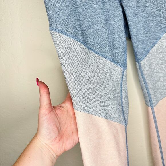 Outdoor Voices Colorblock Springs Lake Dove Rose Quartz 7/8 Leggings Pants Small - Picture 5 of 14
